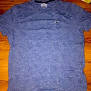 Hollister t shirt